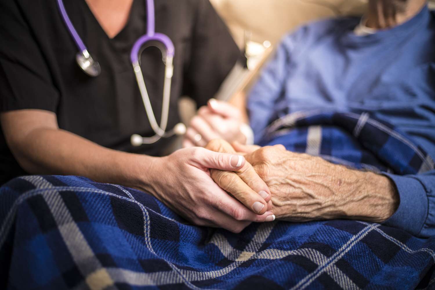 Home Nursing care of a elderly ill patients on their home